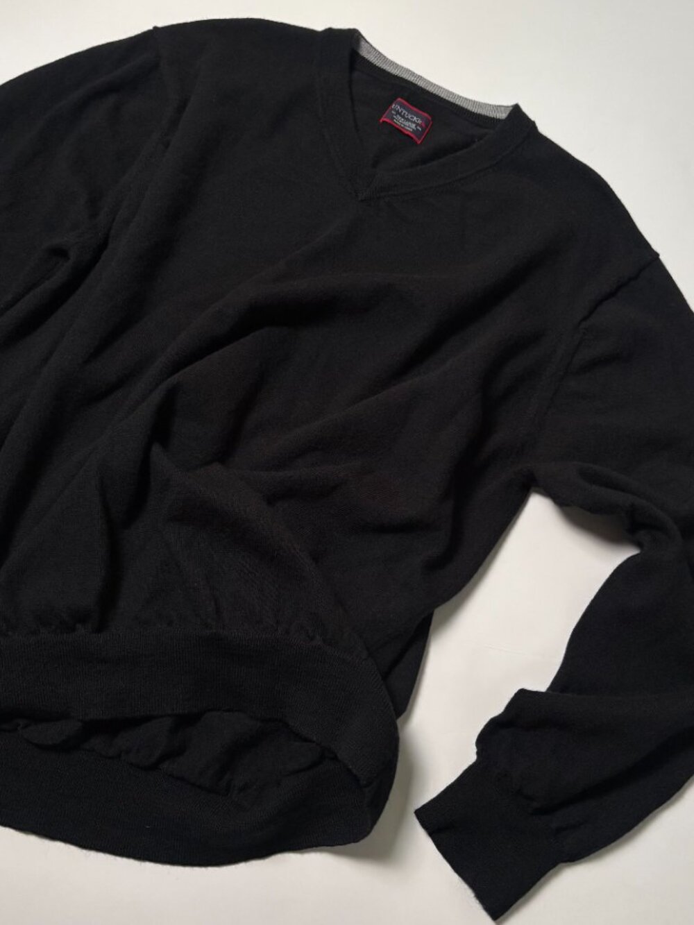 UNTUCKit 100% Merino Wool V-Neck Sweater Men's 3XL Black